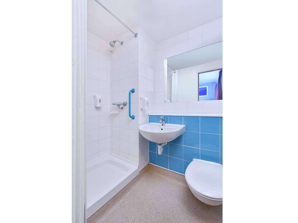 Travelodge Nottingham Central Room photo